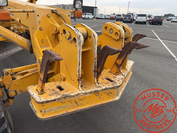 deere-670b-image-7