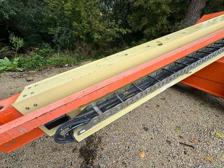 2011-jlg-600s-image-17