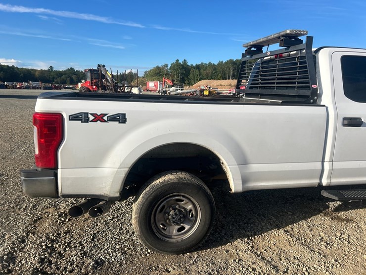 2020-ford-f350-image-17