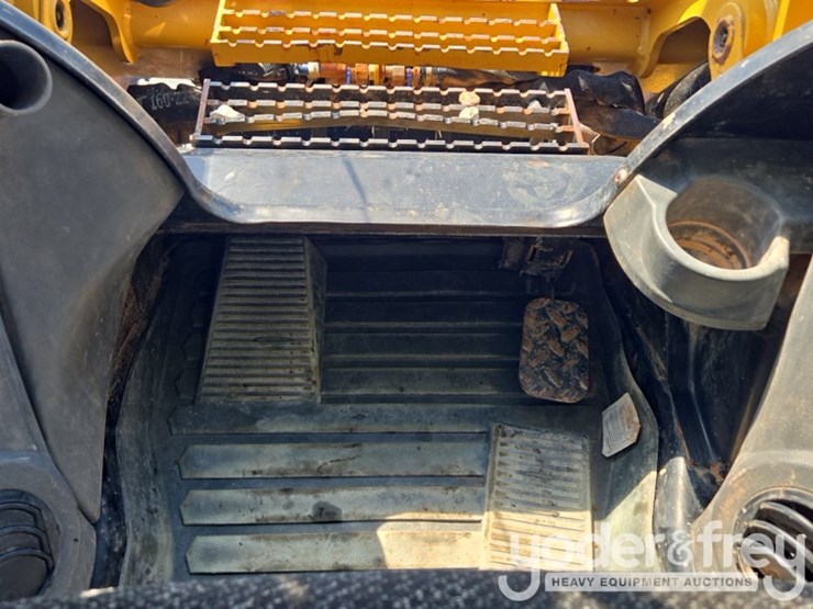 2019-caterpillar-299d2-image-50