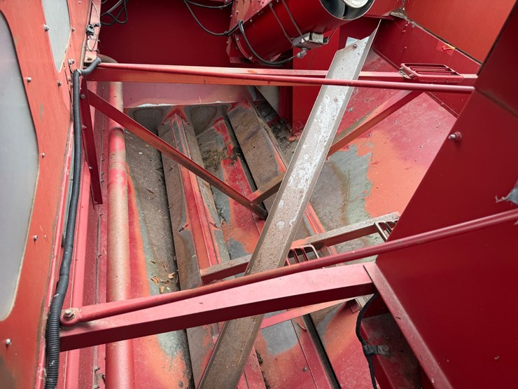 1994-case-ih-2144-image-18