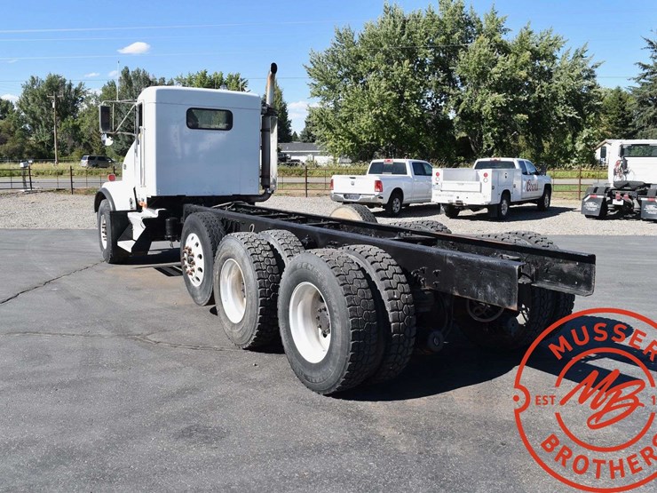 1999-kenworth-t800b-image-6
