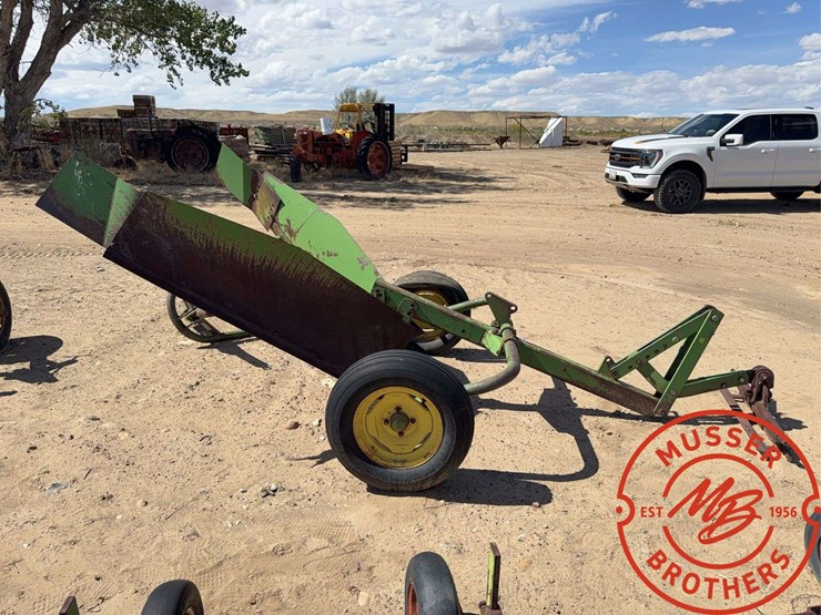 john-deere-12-image-8