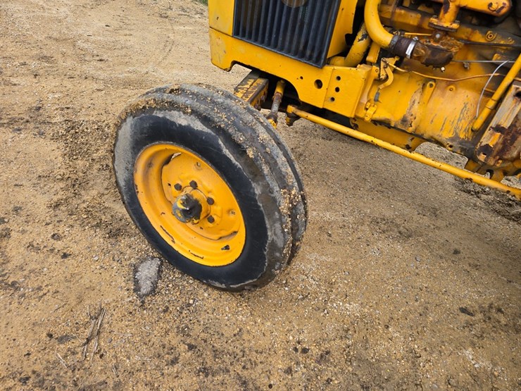 #2039-•-john-deere-tractor-image-29