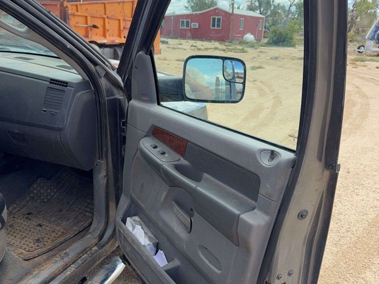 2006-dodge-ram-2500-image-31
