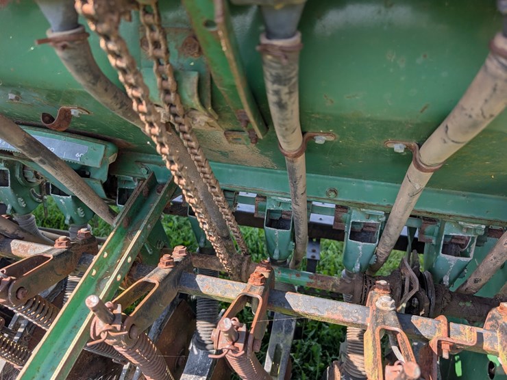 john-deere-8300-image-23