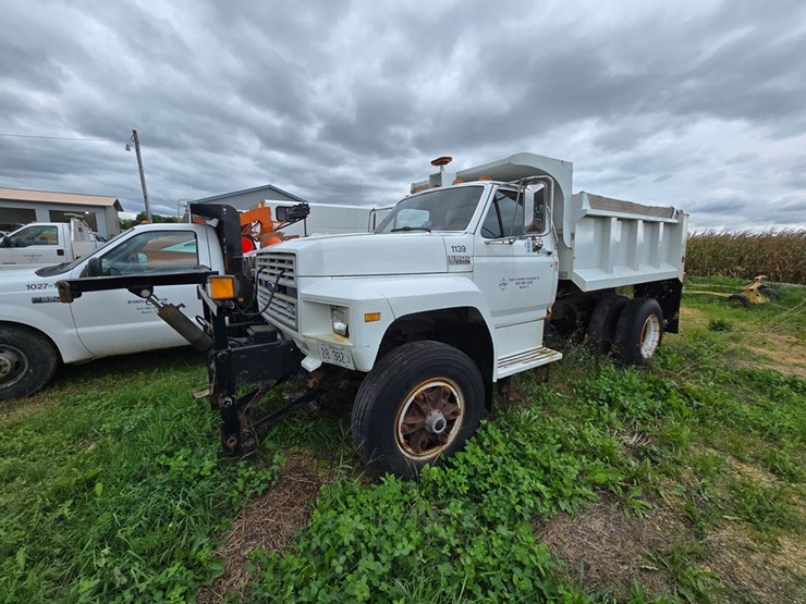 1989-ford-f800-image-1