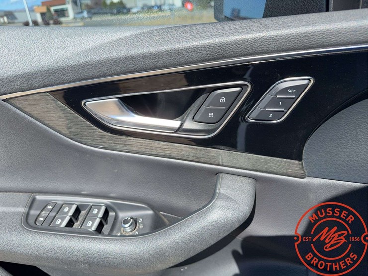 2017-audi-q7-image-33
