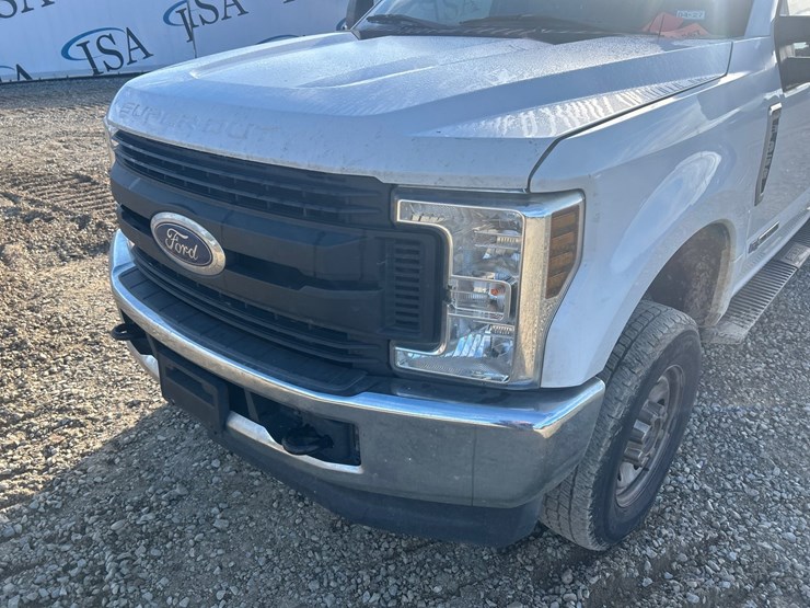 2020-ford-f350-image-9