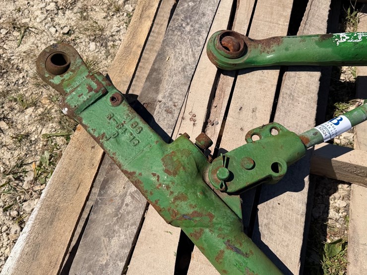 #2524-•-john-deere-three-point-arms-image-5