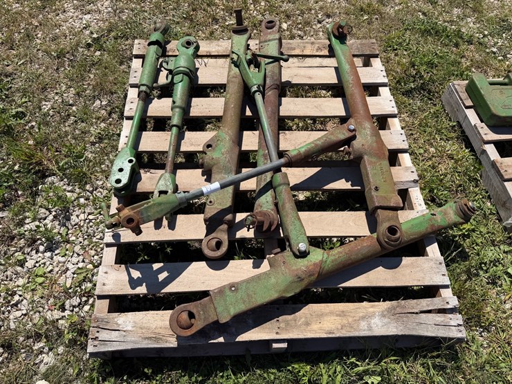 #2507-•-john-deere-three-point-arms-image-1