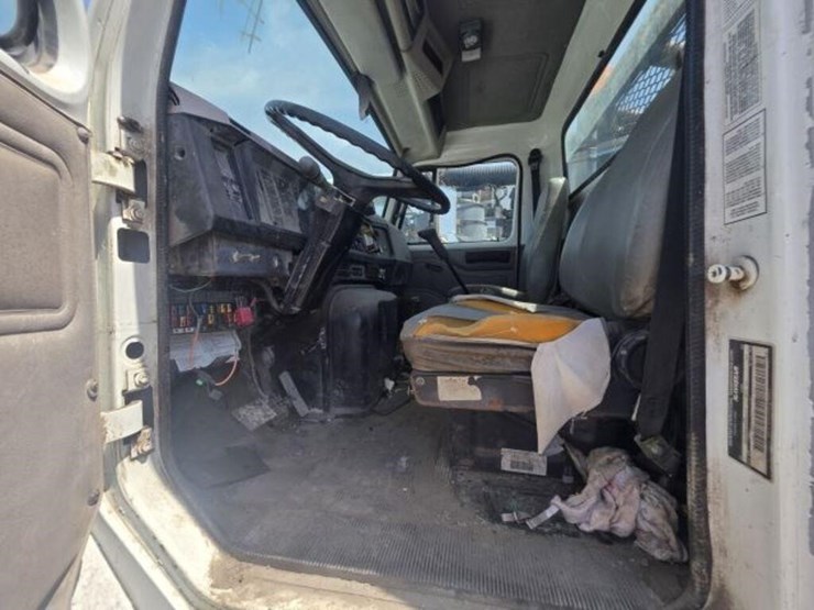 1998-navistar-2674-1hsglaet8wh503873-image-5