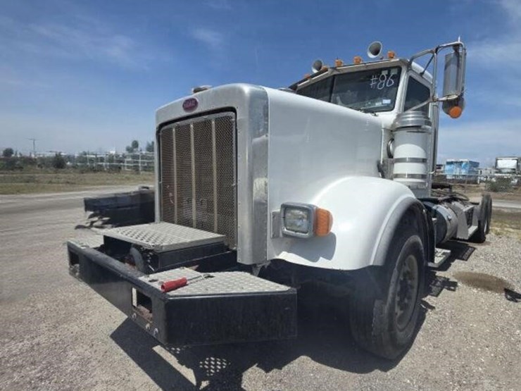 2018-peterbilt-367-image-1