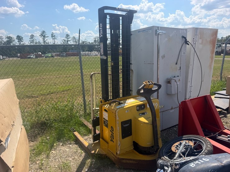 #87137-•-yale-electric-walking-pallet-jack-image-2