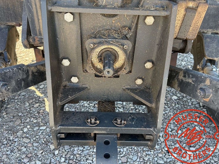 case-ih-maxxum-115-tractor-image-11