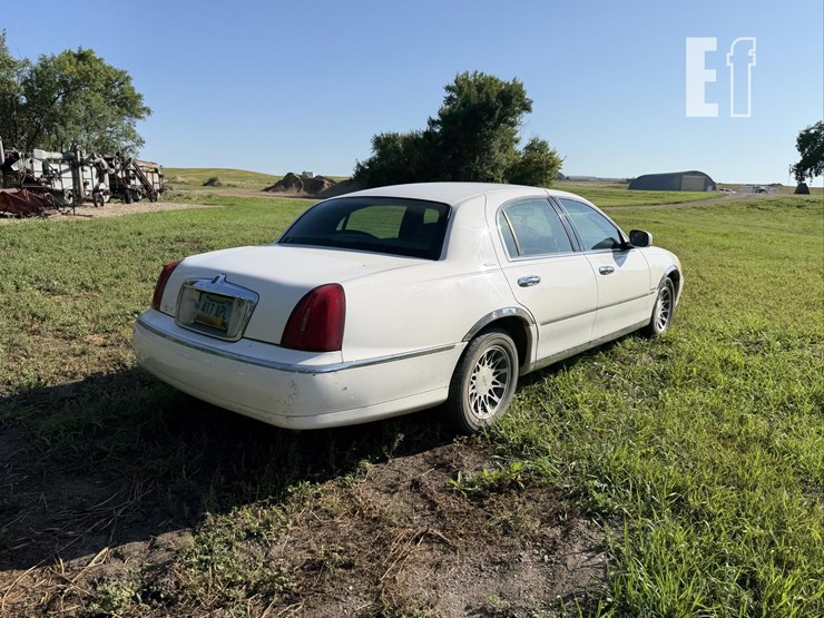 2001-lincoln-image-5