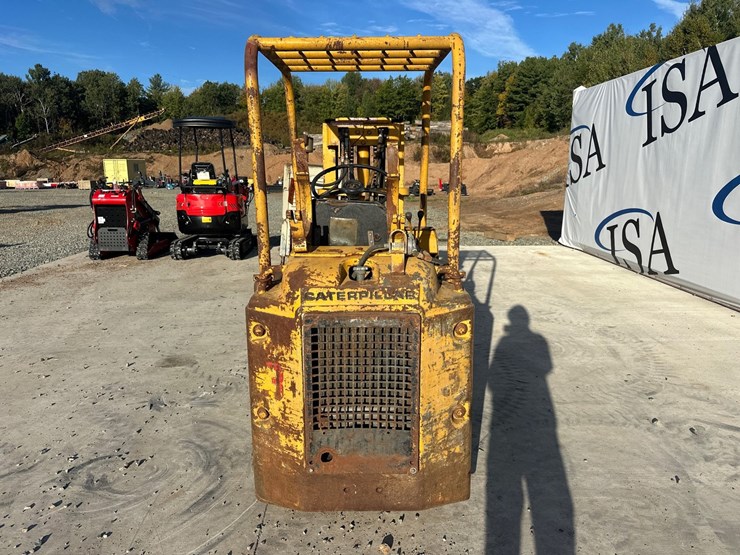 caterpillar-422s-image-4