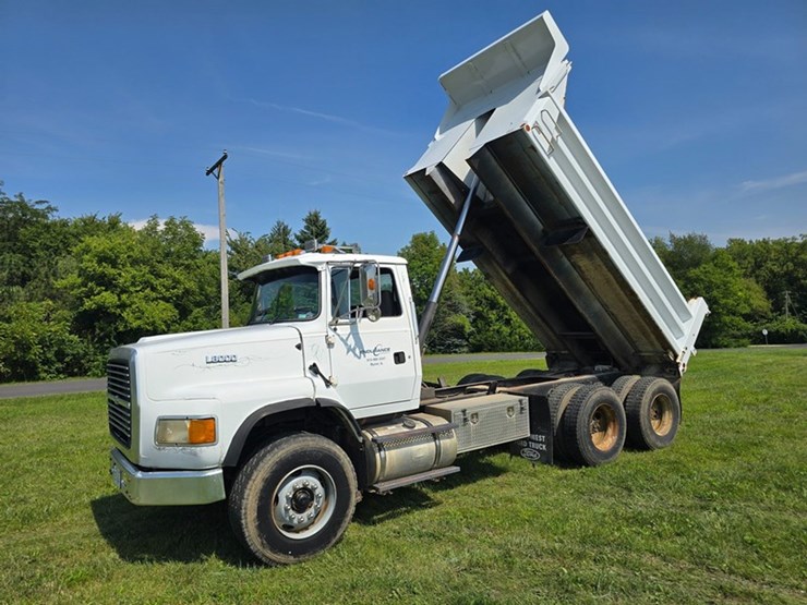 1995-ford-l8000-image-46