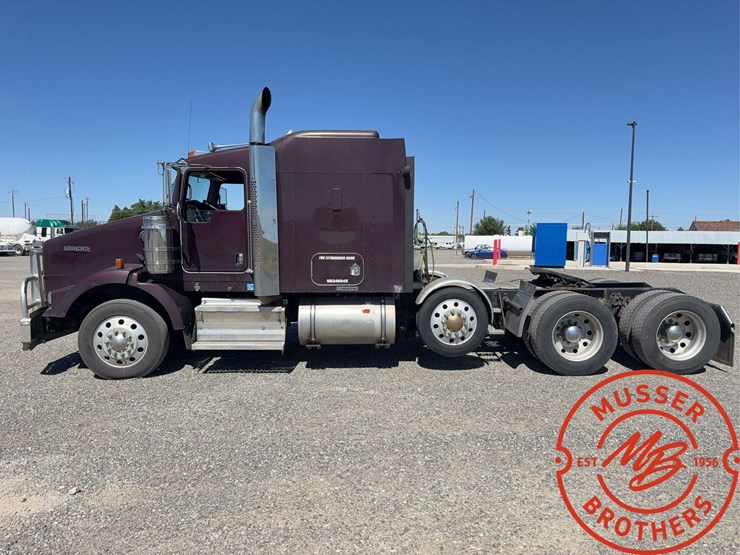 2009-kenworth-t800-image-2