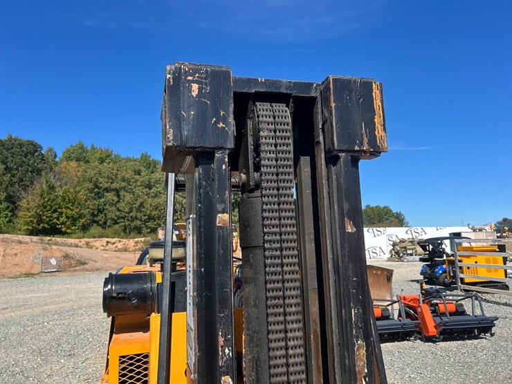 #5628-•-forklift-image-13