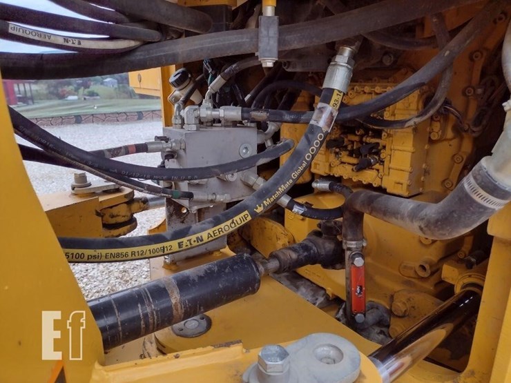 2018-deere-524kii-image-21