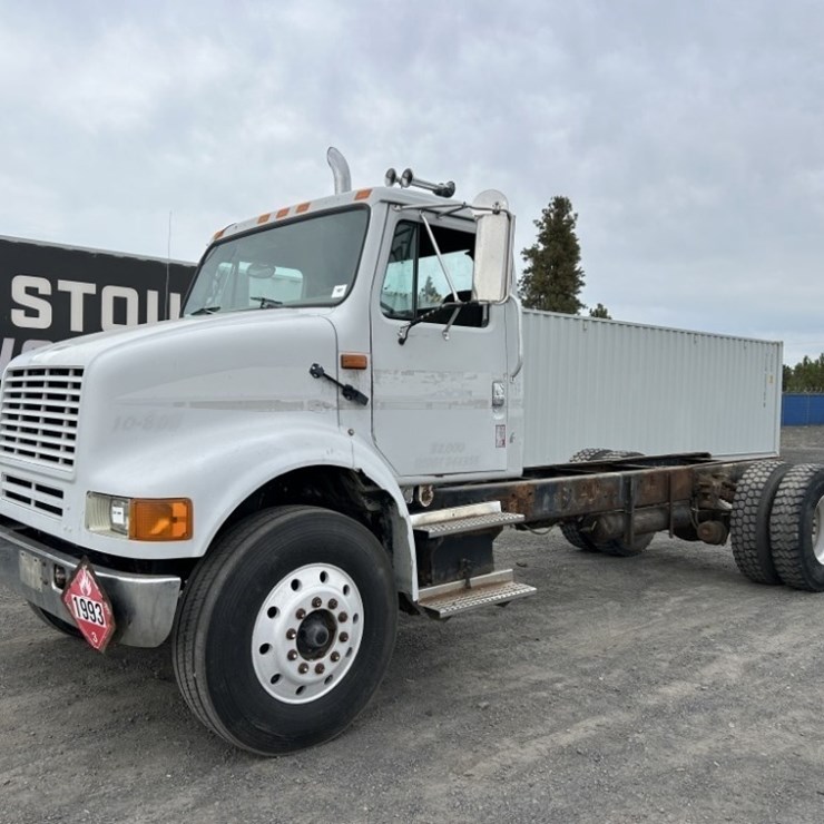 1992 INTERNATIONAL 8100