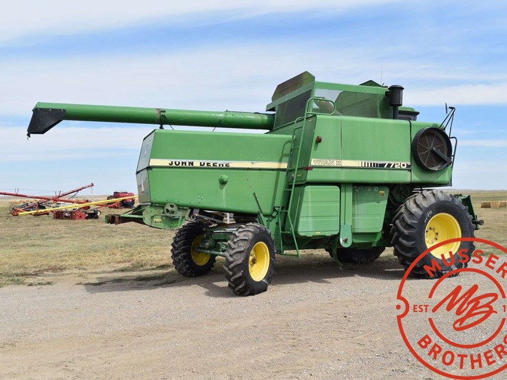 john-deere-7200-image-7
