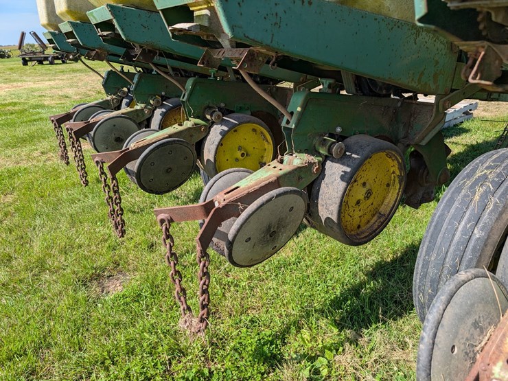 john-deere-7000-image-13