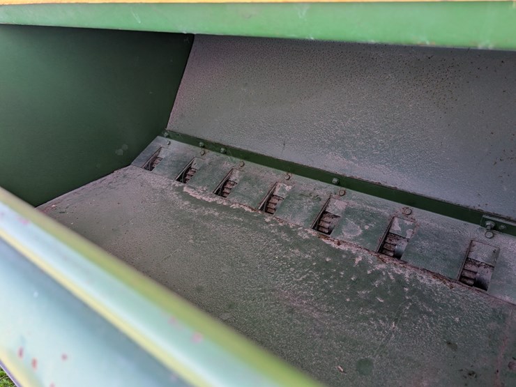 john-deere-8300-image-19