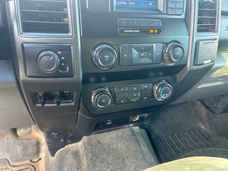 2020-ford-f350-image-65