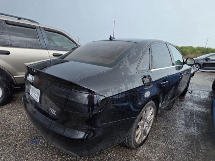 10-audi-4d-waubfafl7an011304-s.t.-image-3
