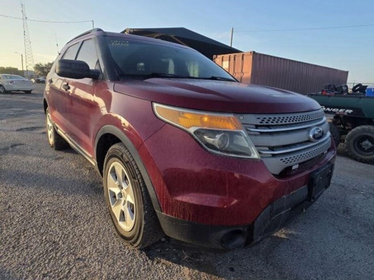 2014-ford-explorer-image-2
