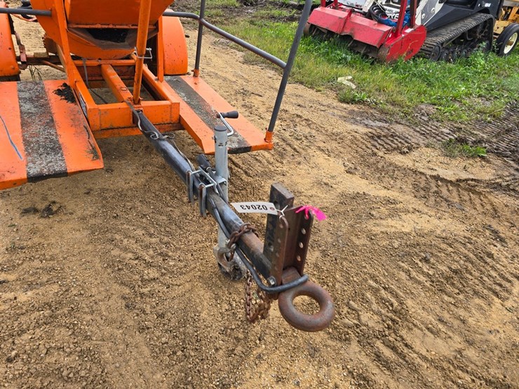 #2043-•-finn-bms-23-towable-straw-blower-image-10