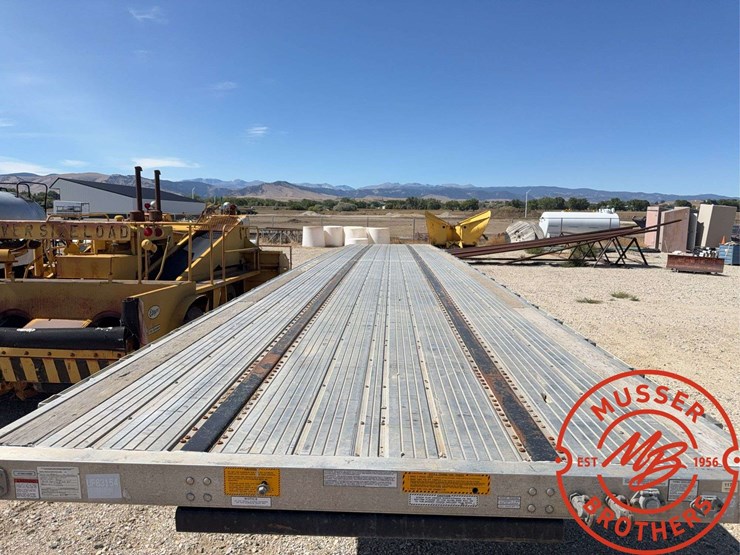 2020-utility-flatbed-image-9