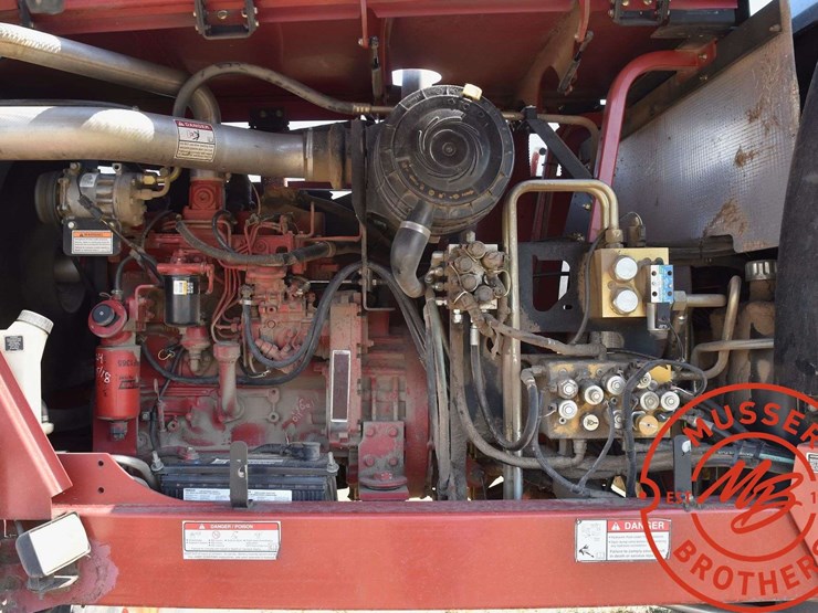 2010-new-holland-h8040-image-32