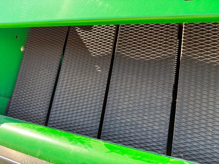 2006-john-deere-582-image-34