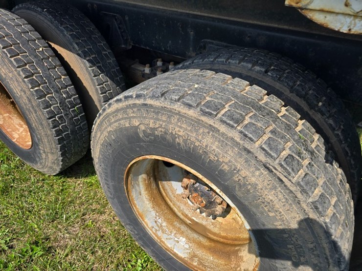 1995-ford-l8000-image-29