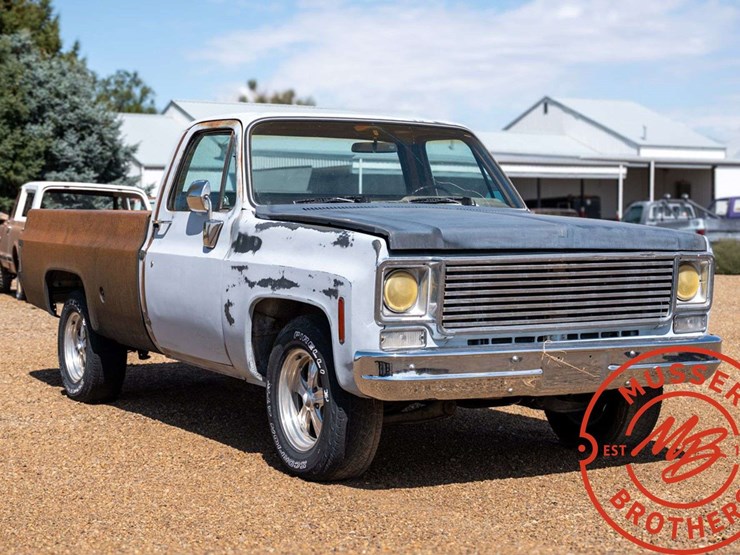 1975-chevrolet-c10-image-1