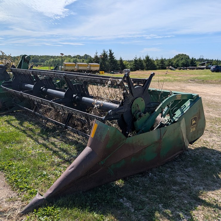 #2473 • John Deere 13' Grain Head