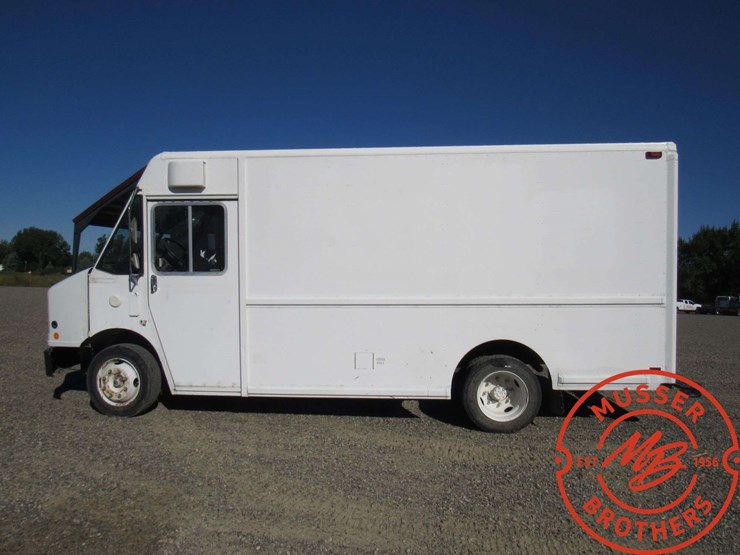 2005-freightliner-mt45-image-9