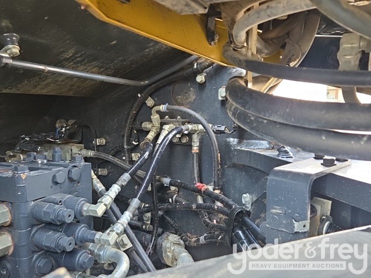2022-komatsu-wa320-8-image-30