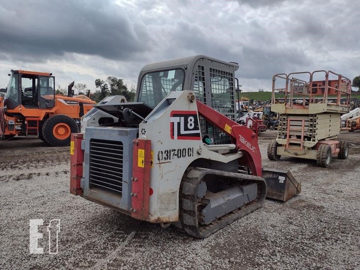 2019-takeuchi-tl8-image-32