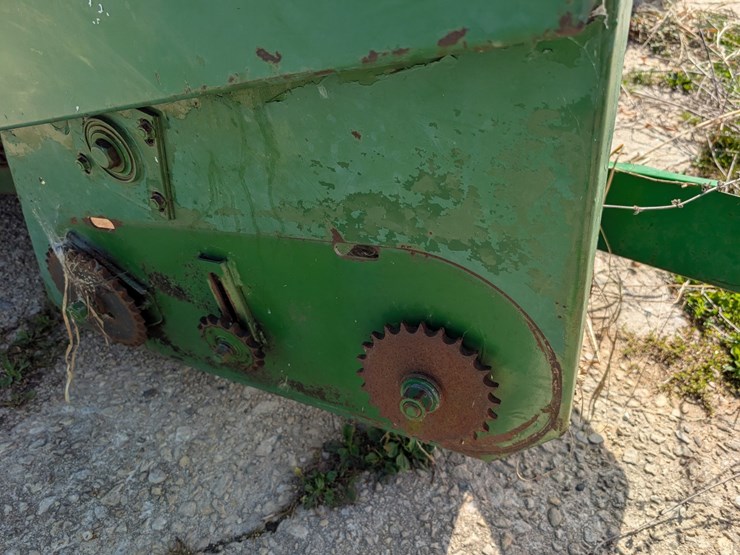 john-deere-444-image-11