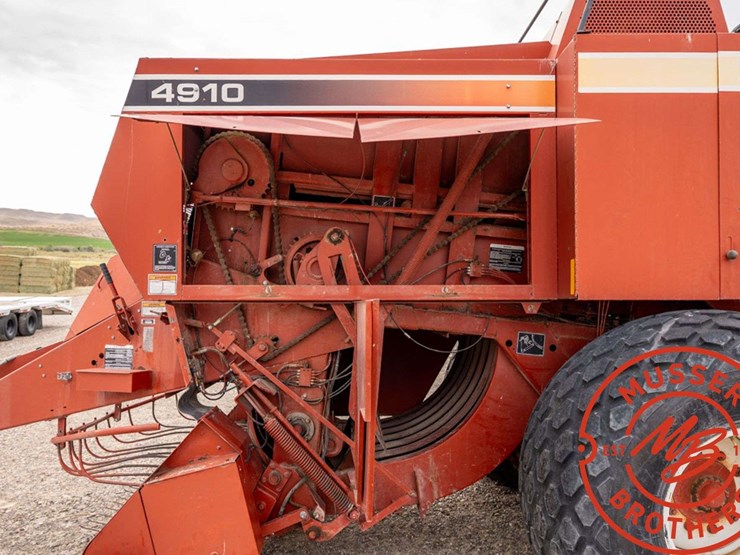 hesston-4910-image-8