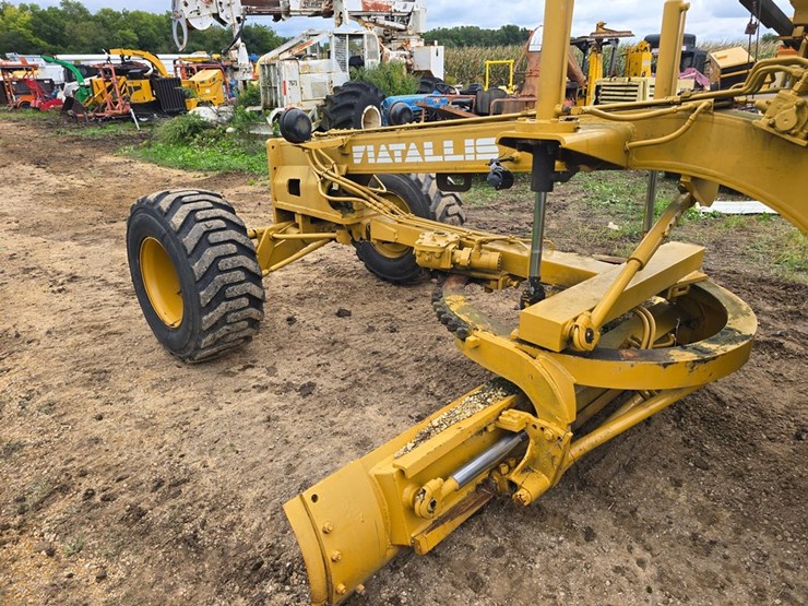 #2053-•-fiat-65-b-motor-grader-image-45