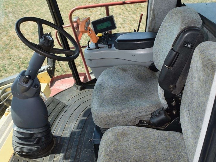2010-new-holland-h8040-image-37