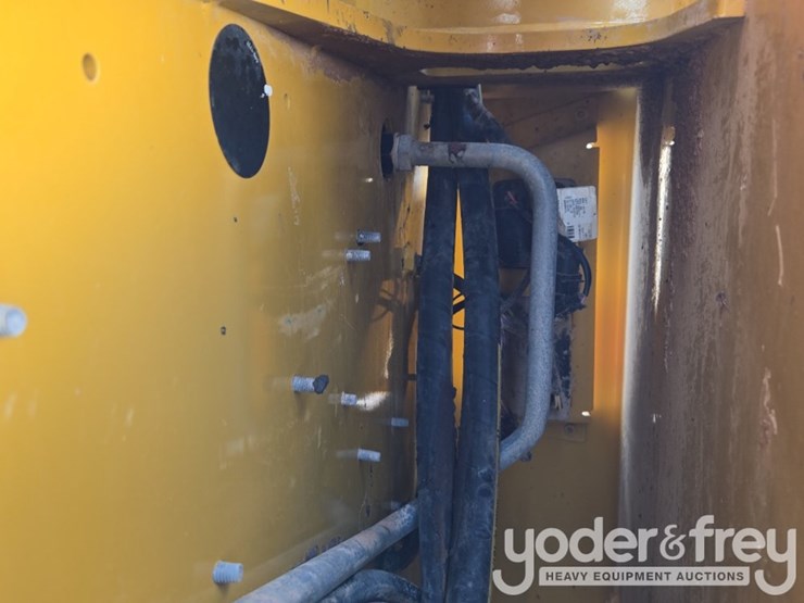 2018-caterpillar-299d2-image-30
