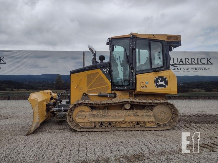 23-deere-650p-xlt-image-1
