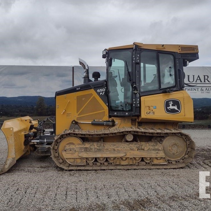 23 DEERE 650P XLT