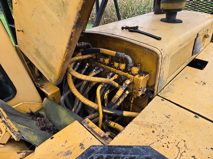 deere-693b-image-32